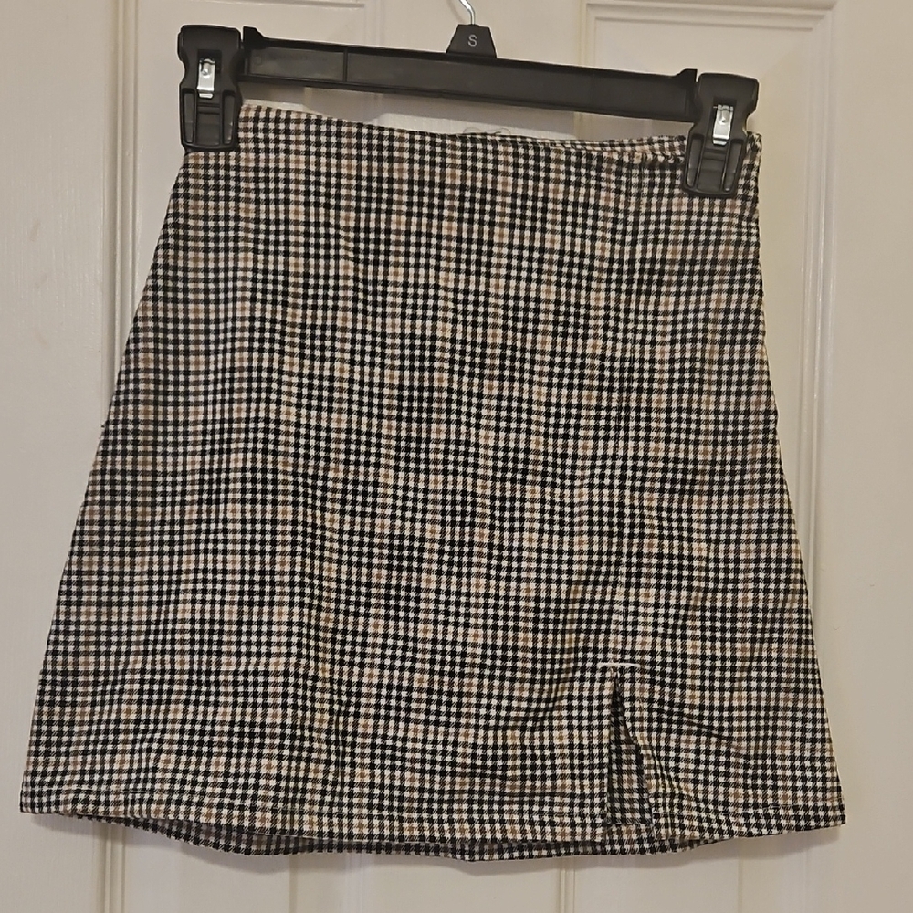 Hollister Black and Cream Checkered A-Line Skirt
